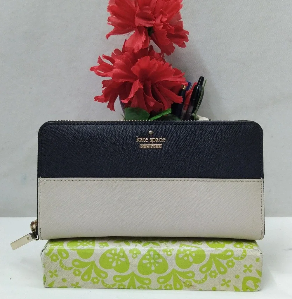 Kate Spade New York Black White Leather Zip Around Credit Wallet
